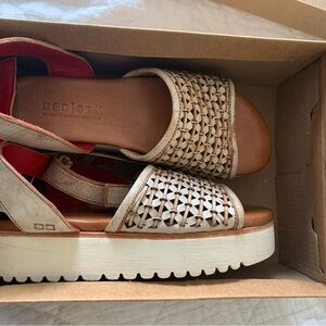 Women’s platform sandals - Bed Stu